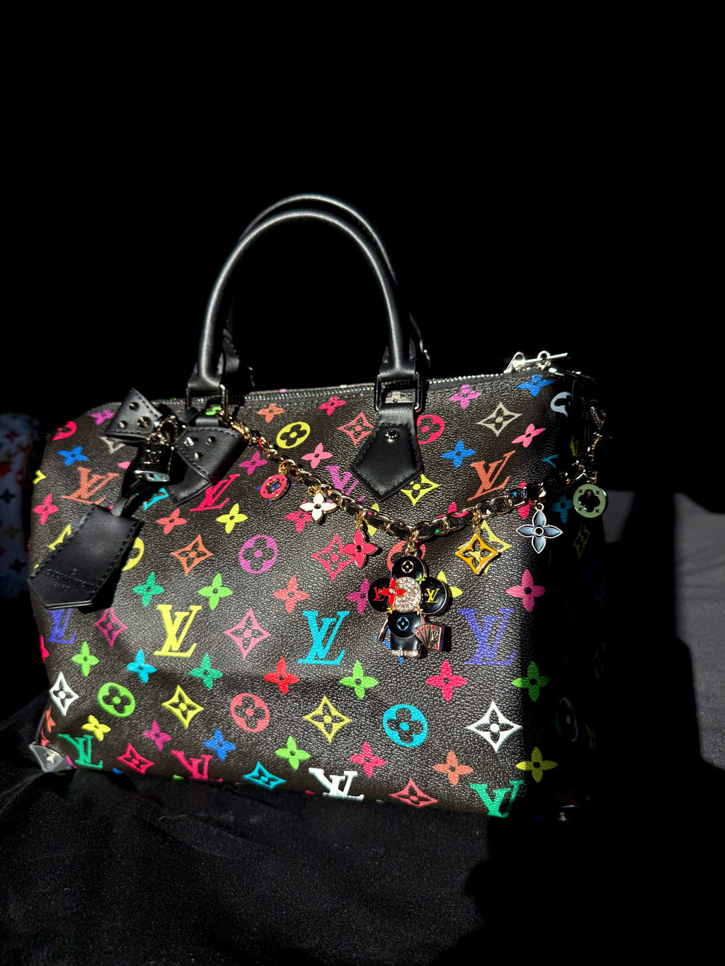 BLACK LV COLORFUL SPEEDY